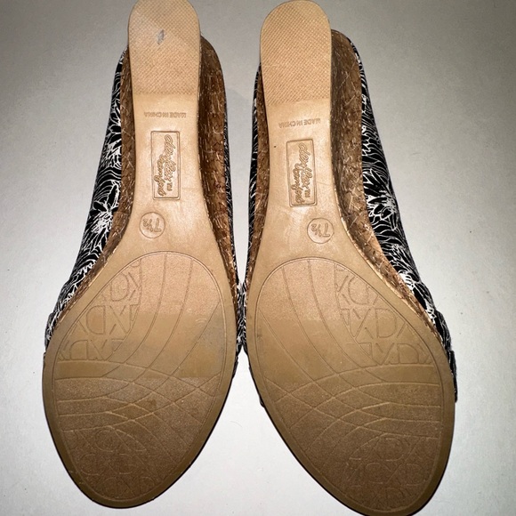 Dexflex Comfort Size 7.5 Black and White Open Toe Wedges - Picture 6 of 9